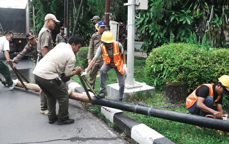 Tiga Bundaran Jadi Target Prioritas Penertiban Reklame di Palangka Raya