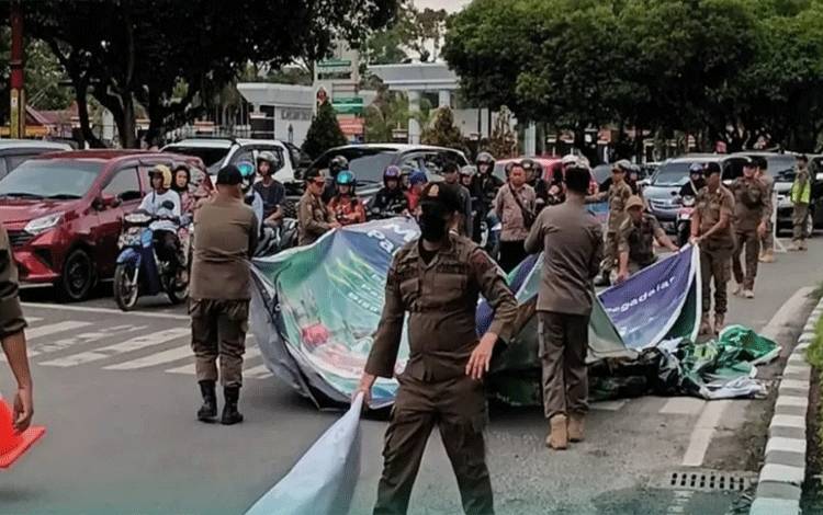 Penertiban Reklame di Palangka Raya Dorong Peningkatan PAD