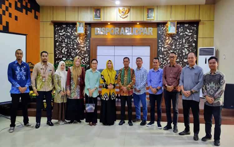 Komisi C DPRD Palangka Raya Kunjungi DISPORABUDPAR Banjarbaru untuk Kembangkan Pariwisata dan Olahraga