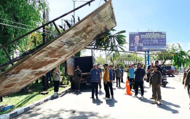 Penertiban Reklame Ciptakan Iklim Bisnis Periklanan Kondusif