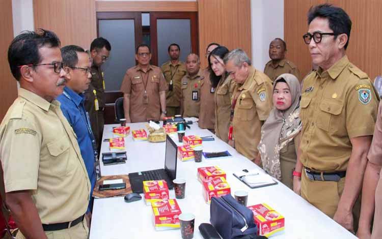 Pj Sekda Seruyan Ikuti Rakor Inflasi Mingguan Bersama Mendagri