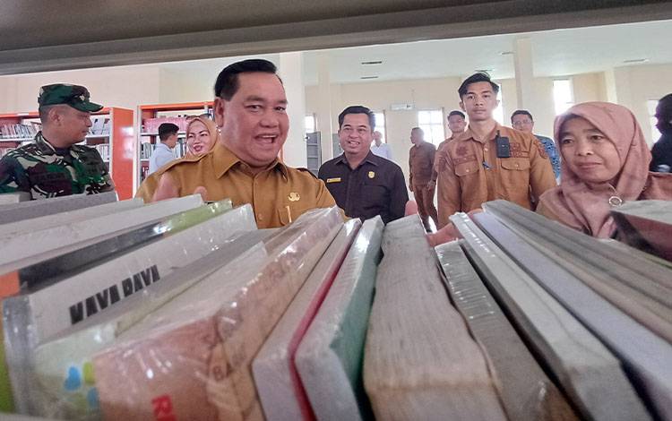 Bupati Kotim Ajak PBS Berkontribusi untuk Tingkatkan Literasi