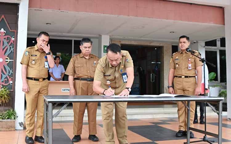 Tutang Resmi Gantikan Syaiful Jabat Kabid SMK Disdik Kalteng