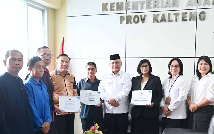 Kemenag Kalteng Berikan Bantuan Renovasi untuk Tiga Gereja