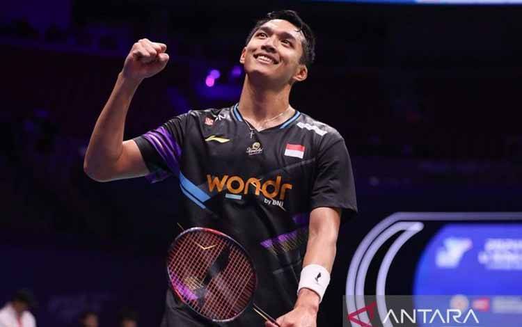 Arsip foto - Pebulu tangkis tunggal putra Indonesia Jonatan Christie memastikan tempat semifinal China Masters 2024 setelah mengalahkan wakil tuan rumah yang bermain kidal, Lei Lan Xi, dalam laga di Shenzen pada Jumat (22/112024). (ANTARA/HO-PBSI/pri.)