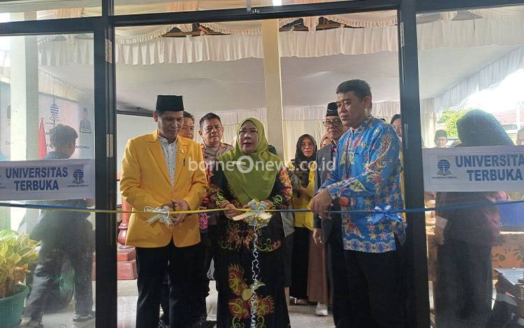 Kehadiran Salut Manggatang Tarung Buka Kesempatan Lebih Luas Masyarakat Kotim Berpendidikan Sarjana