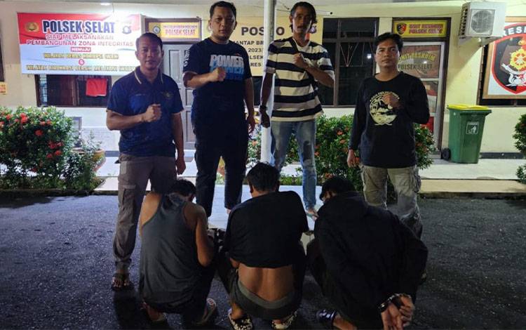 Resmob Satreskrim Polres Kapuas Amankan Tiga Pelaku Pengeroyokan
