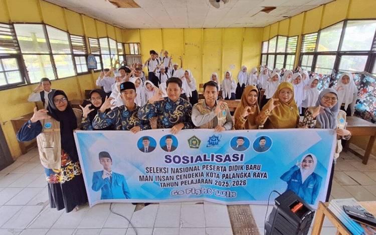 MTsN 2 Kapuas Terima Kunjungan Sosialisasi SNPDB dari MAN IC