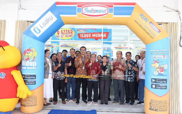Asisten III Setda Gumas Resmikan Ritel Minimarket Ternama