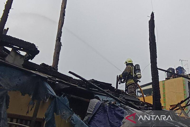 Nestapa di Balik Kebakaran Hunian Padat di Jakarta