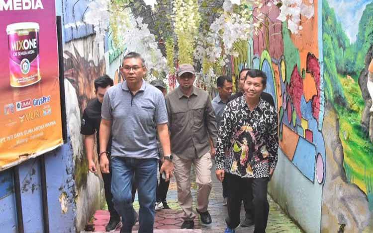 Pemko Palangka Raya Akan Aplikasikan Konsep Kampung Warna-Warni Jodipan di Kampung Puntun
