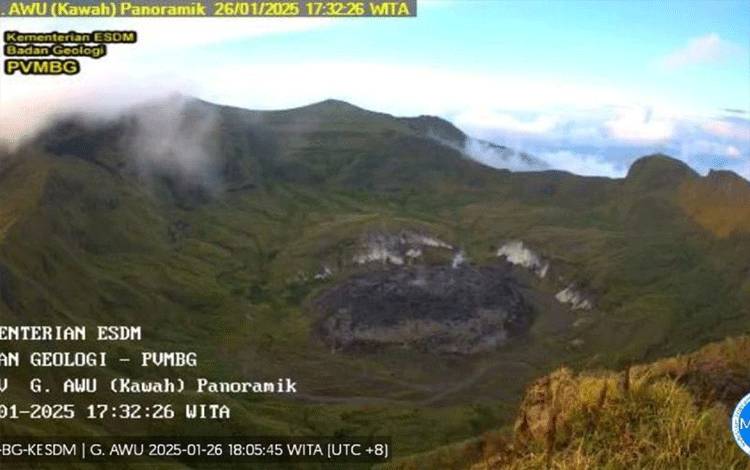 Pos Pengamatan Gunung Api (PGA) Awu di Kabupaten Kepulauan Sangihe, Sulawesi Utara (Sulut) mencatat sebanyak 22 kali gempa vulkanik dangkal pada periode pengamatan pukul 00.00 - 06.00 WITA, Kamis. ANTARA/ (HO-Pos PGA Awu)/ (IST)