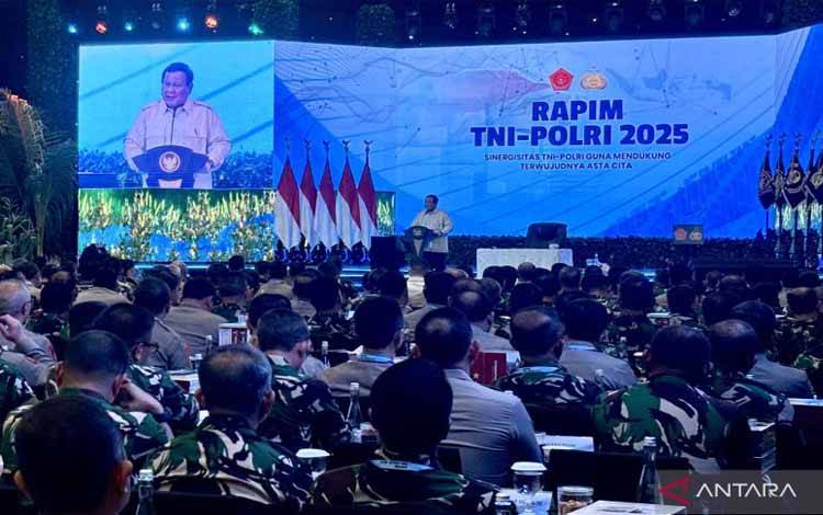 Presiden Ingatkan TNI-Polri Senjata Mereka Mandat Rakyat