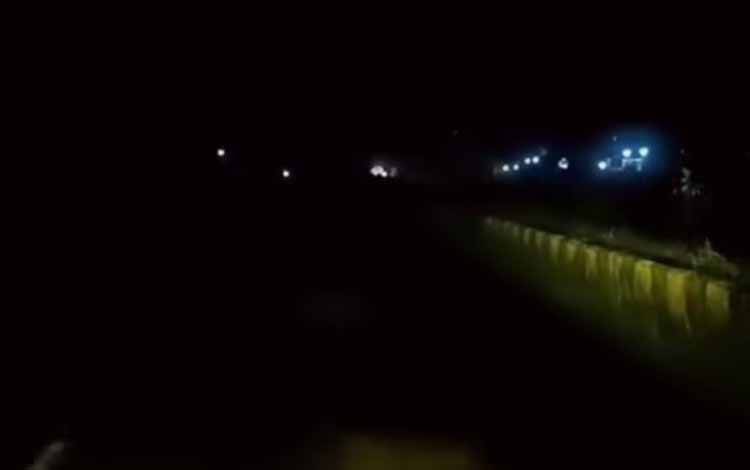 Jalan Bakri Entong di Pembuang Hulu Gelap Gulita, Warga Minta Penerangan Jalan