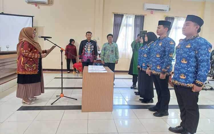 Wabup Kotim Lantik 5 PNS Politeknik Transportasi Darat Indonesia Formasi 2024