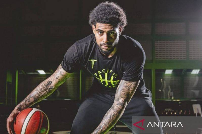 Tangkapan layar pebasket AJ Bramah bergabung dengan Pacific Caesar Surabaya untuk mengarungi IBL 2025, Jakarta, Sabtu (1/2/2025, 05.15 WIB). ANTARA/Instagram/@pacific.caesar/Donny Aditra