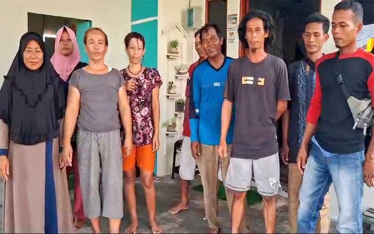 26 Warga Panarung Nikmati Listrik Gratis Lewat Program Kalteng Bercahaya Makin Berkah