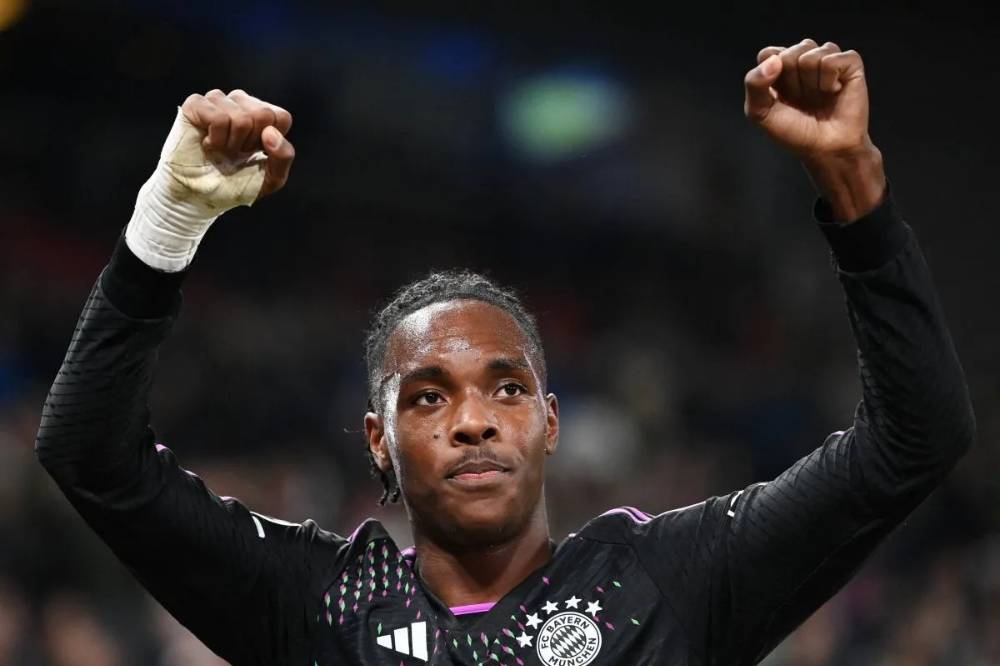 Mathys Tel Resmi Bergabung Tottenham Hotspur