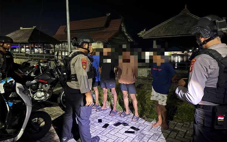 Patroli Malam Unit PPRC Ditsamapta Polda Kalteng Cegah Gangguan Kamtibmas