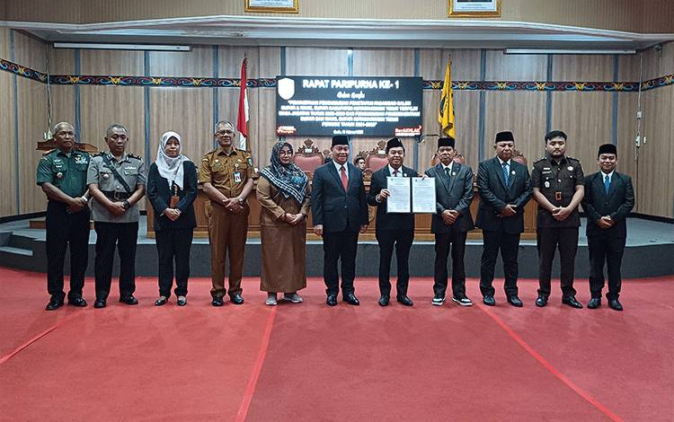 DPRD Kotim Gelar Paripurna Pemberhentian dan Pengangkatan Bupati dan Wakil Bupati