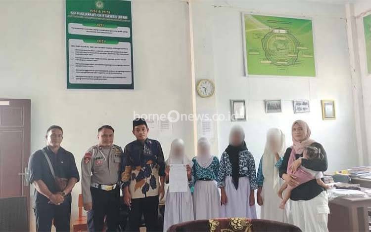 Bhabinkamtibmas Polsek Kumai Mediasi Kasus Bullying di Sekolah