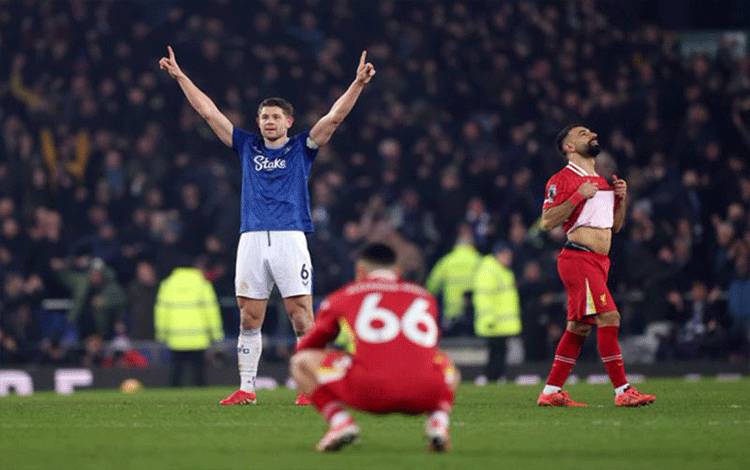 Gol Larut Tarkowski Selamatkan Everton dari Kekalahan Kontra Liverpool
