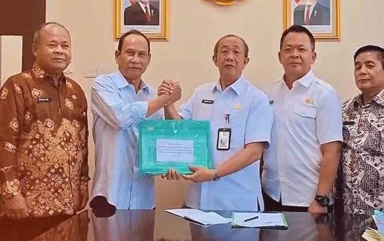 Berkas Usulan Gubernur dan Wagub Kalteng Periode 2025-2030 diserahkan ke Kemendagri