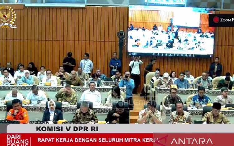 Mentrans Pastikan Gaji ASN dan Honorer Aman Usai Efisienkan Anggaran