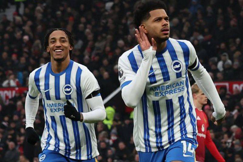 Pemain Brighton, Georginio Rutter (kanan) berselebrasi setelah mencetak gol ke gawang Manchester United saat matchday ke-21 Liga Premier Inggris di Old Trafford, Minggu WIB (20/1/2022). righton menang 3-1 atas MU. ANTARA/X/@OfficialBHAFC (@OfficialBHAFC)