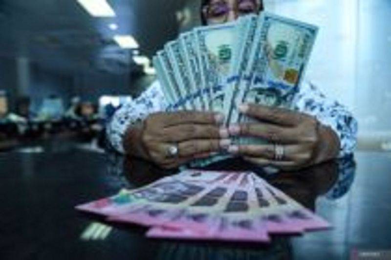 Rupiah Menguat Karena Pernyataan Dovish Pejabat Fed Terkait Suku Bunga