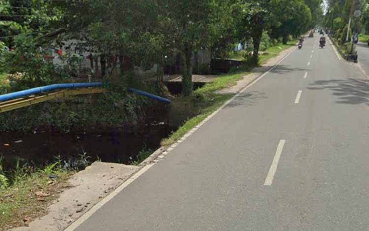 Jembatan Tanpa Pagar di Jalan HM Arsyad Sampit Dikeluhkan Masyarakat