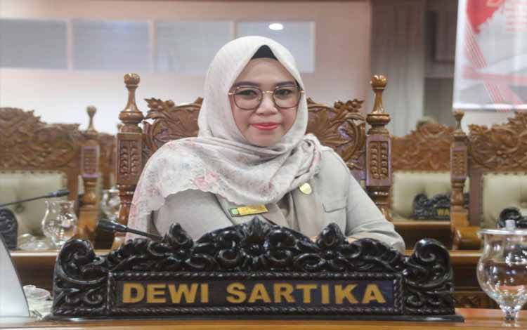 Anggota DPRD Pulang Pisau Imbau Orang Tua Awasi Gunakan Medsos