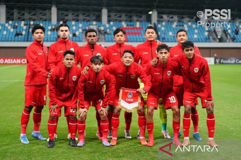 Arsip foto - Pemain timnas U-20 Indonesia berpose pada pertandingan pertama Piala Asia U-20 2025 melawan Iran di Stadion Pusat Pelatihan Sepak Bola Pemuda, Shenzhen, China, Kamis (13/2/2025). Laga ini dimenangkan oleh Iran dengan skor 3-0. ANTARA/HO-PSSI.