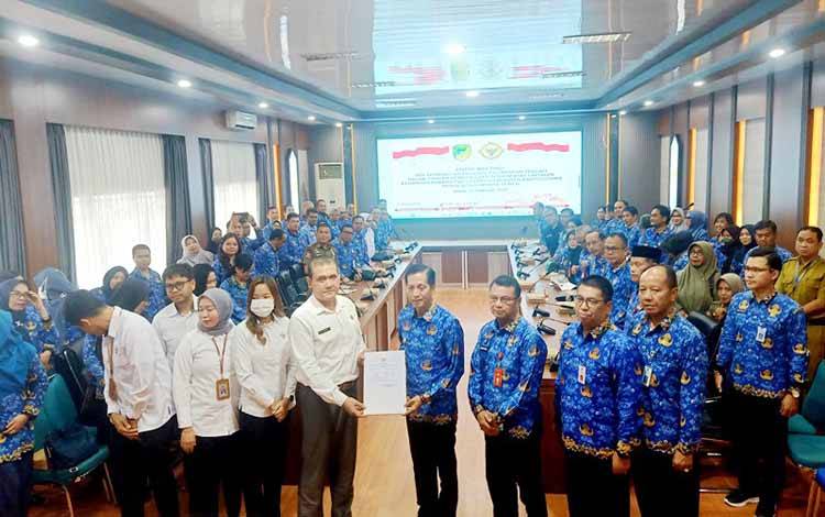 Pj Bupati Barito Utara Sambut Tim BPK RI Perwakilan Kalimantan Tengah pada Entry Meeting