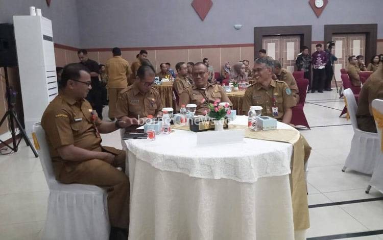 Pj. Sekda Seruyan Hadiri Rapat Persiapan Penyerahan Laporan Keuangan Tahun 2024