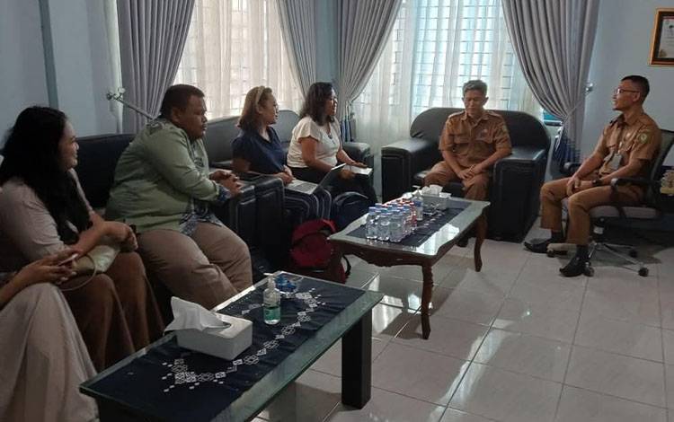 PKBI Apresiasi Pelayanan Disdukcapil Kotim terhadap Kelompok Marginal