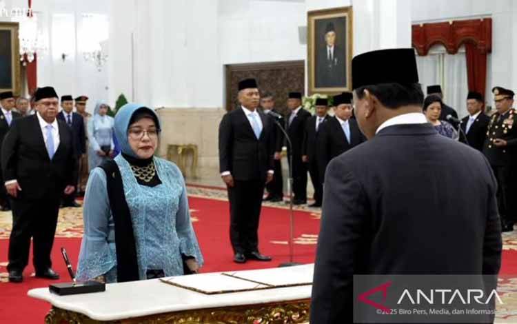 Presiden Lantik Amalia Adininggar jadi Kepala BPS dan Wakilnya Sonny