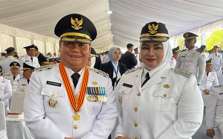 Halikinnor-Irawati Resmi Dilantik Sebagai Bupati-Wabup Kotim oleh Presiden Prabowo
