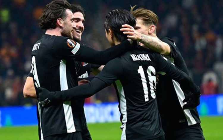 AZ Melaju ke Babak 16 Besar Meski Ditahan Imbang Galatasaray