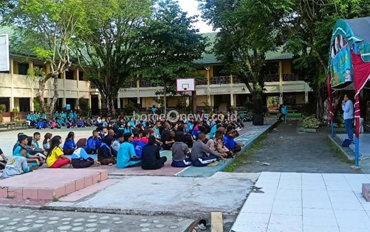 Kegiatan Sangga Kerja Lomba Kreativitas Seni dan Patriotisme Pramuka Penggalang, Penegak, dan Pandega atau LOKANIRA XX Tahun 2025 yang dihadiri oleh siswa-siswi SMA se-Kota Palangka Raya. (FOTO: Istimewa)