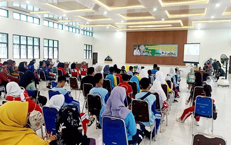100 Orang Peserta Didik Ikuti Sosialisasi Pengelolaan Sampah yang Digelar DLH Barut
