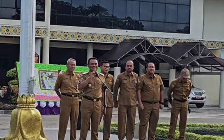 Pasca Dilantik, Wakil Wali Kota Palangka Raya Pimpin Apel ASN