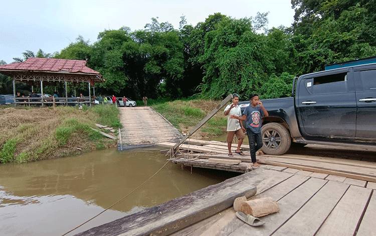 Warga Gantung Pengayuh Usulkan Pembangunan Jembatan Penghubung antar Wilayah