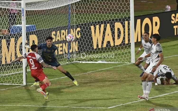 PS Barito Putera Tundukkan Bali United dengan Skor 3-1