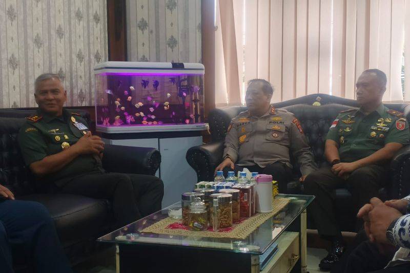 TNI-Polri Sepakat Selesaikan Insiden Polres Tarakan Secara Profesional