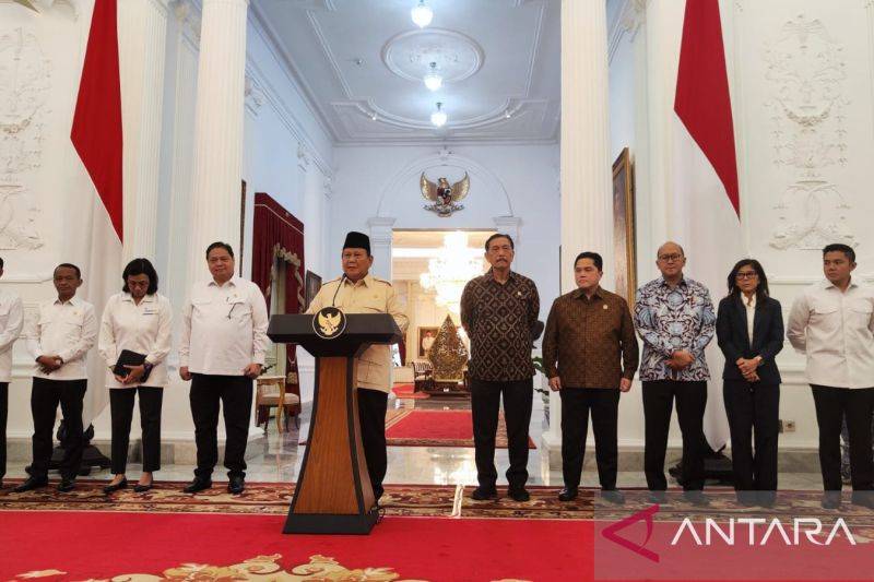 Prabowo Resmikan Layanan Bank Emas Pertama di Indonesia