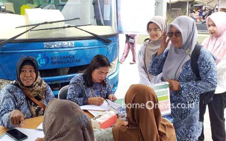 Disdalduk KB dan P3A Barito Utara Gelar Pelayanan KB Gratis dan Penyuluhan Kesehatan Reproduksi