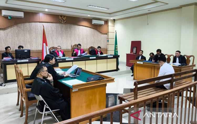 Jaksa KPK Dakwa Eks Kadis PUPR Kalsel Terima Gratifikasi Rp12,4 Miliar