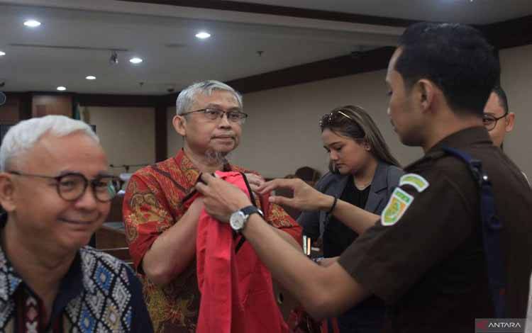 Vonis Eks GM Antam Diperberat jadi 16 Tahun Penjara Terkait Kasus Emas