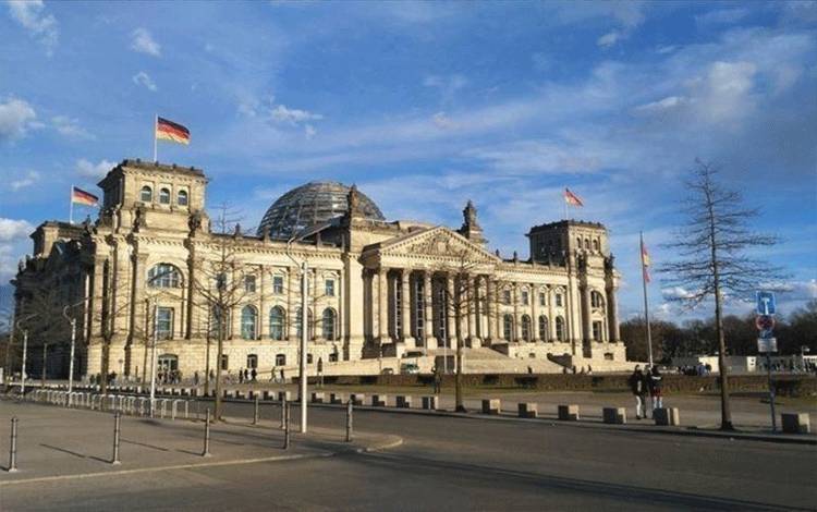 Menlu Jerman Desak Parlemen Alokasikan 3 Miliar Euro untuk Ukraina